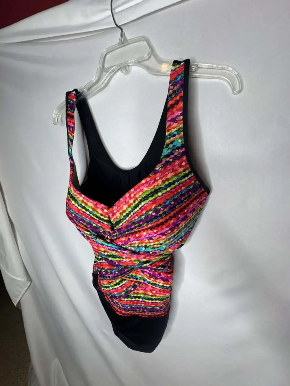 Miraclesuit NWT Escape One Piece Swimsuit Night Lights Tummy Control Size 14DD